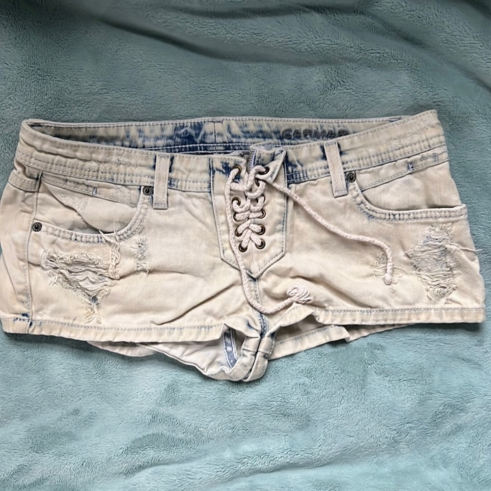 LF / Carmar Shorts